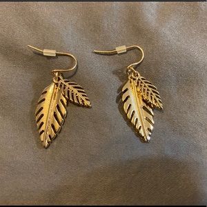 Gold feather earrings - new!
